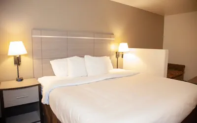Photo 5 - Econo Lodge Pueblo North