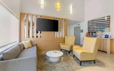 Photo 5 - Comfort Suites At Tucson Mall
