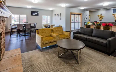 Photo 2 - Best Western Macomb Inn