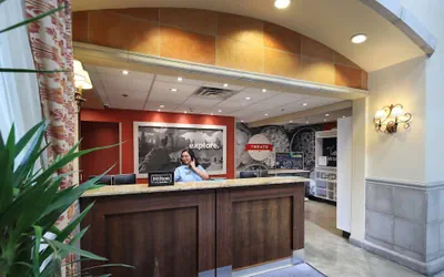 Photo 4 - Hampton Inn & Suites Tucson-Mall
