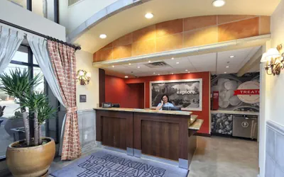 Photo 3 - Hampton Inn & Suites Tucson-Mall
