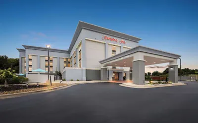 Photo 2 - Hampton Inn Florence Midtown near University of North Alabama