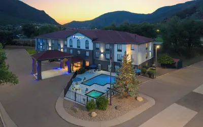 Holiday Inn Express Glenwood Springs by IHG