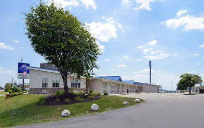 Photo 2 - Americas Best Value Inn & Suites St. Clairsville Wheeling
