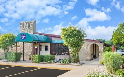 Photo 2 - Knights Inn Battle Creek
