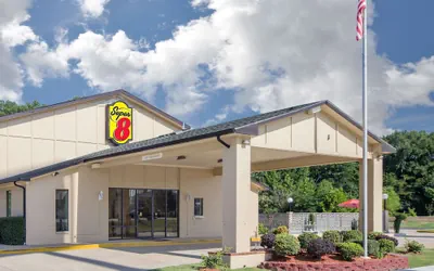Photo 2 - Super 8 by Wyndham Clarksville AR