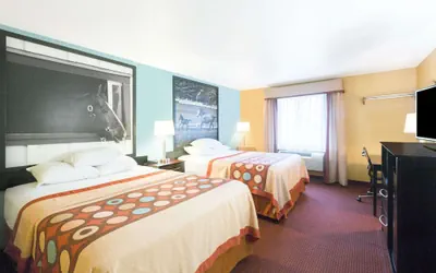 Photo 4 - Super 8 by Wyndham Richmond