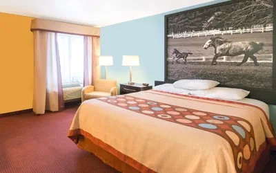 Photo 5 - Super 8 by Wyndham Richmond