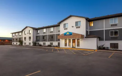 Photo 2 - Days Inn by Wyndham Omaha NE