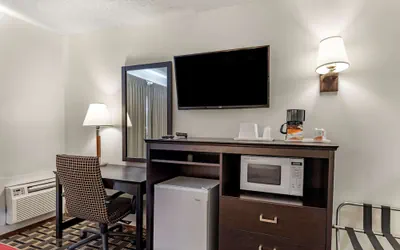 Photo 5 - Econo Lodge La Junta