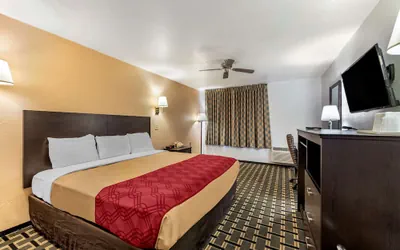 Photo 4 - Econo Lodge La Junta