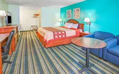 Photo 4 - Super 8 by Wyndham Yreka