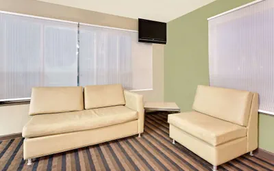 Photo 4 - Super 8 by Wyndham Denver Central