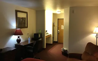 Photo 4 - Super 8 by Wyndham Rexburg