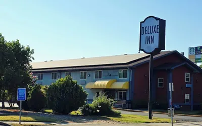 Photo 2 - Deluxe Inn Willows
