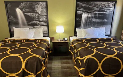 Photo 5 - Super 8 by Wyndham Lincoln
