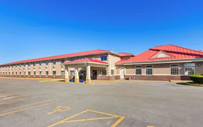 Photo 2 - Super 8 by Wyndham Elizabethtown