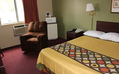 Photo 4 - Knights Inn Albany