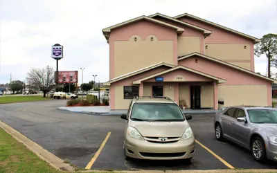 Photo 2 - Knights Inn Albany
