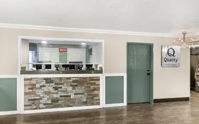 Photo 3 - Quality Inn Atlanta Airport - Central
