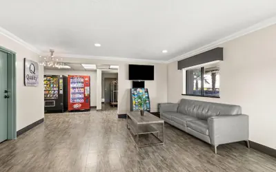 Photo 4 - Quality Inn Atlanta Airport - Central