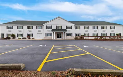 Photo 2 - Rodeway Inn