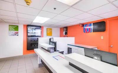 Photo 3 - Motel 6 Lansing, IL - Chicago South
