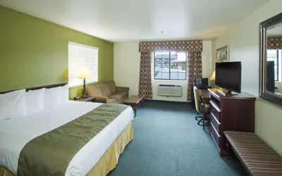 Photo 5 - Super 8 by Wyndham McCall