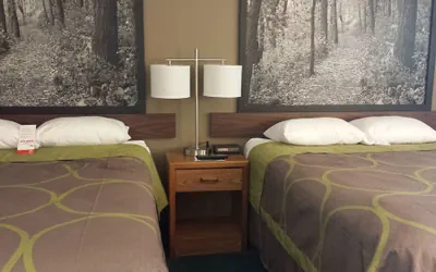 Photo 5 - Super 8 by Wyndham Pella