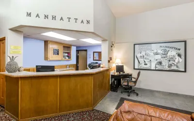 Photo 3 - Super 8 by Wyndham Manhattan KS