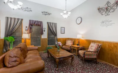Photo 4 - Super 8 by Wyndham Manhattan KS