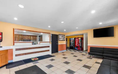 Photo 5 - Super 8 by Wyndham Dumfries/Quantico