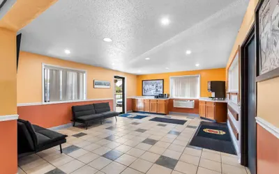 Photo 4 - Super 8 by Wyndham Dumfries/Quantico