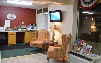 Photo 5 - Super 8 by Wyndham Tifton