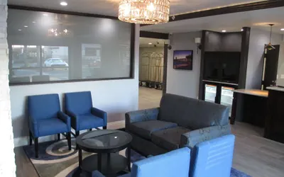 Photo 3 - Best Western Plus Diamond Valley Inn