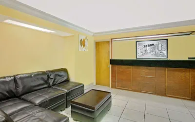 Photo 3 - Super 8 by Wyndham Byron/South Macon