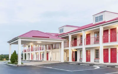 Super 8 by Wyndham Clinton TN