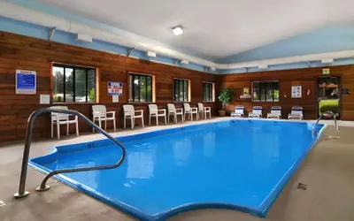 Photo 2 - Super 8 by Wyndham Paris