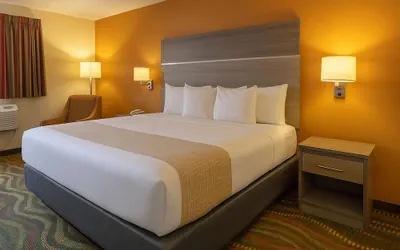 Photo 4 - Travelodge by Wyndham Muskegon