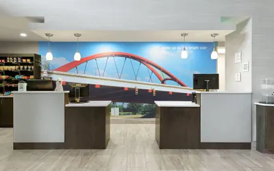 Photo 3 - La Quinta Inn & Suites by Wyndham Columbus - Edinburgh