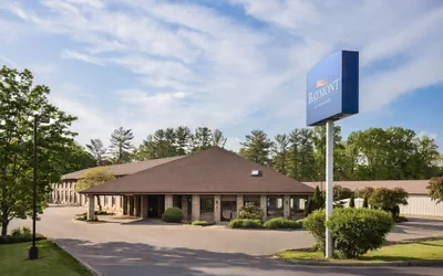 Photo 2 - Baymont by Wyndham Logan