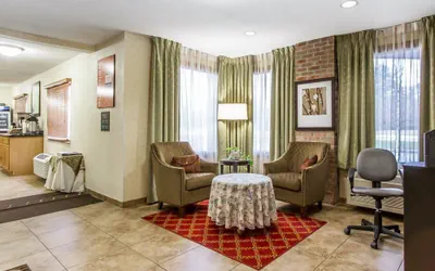 Photo 3 - Quality Inn Macomb near University Area
