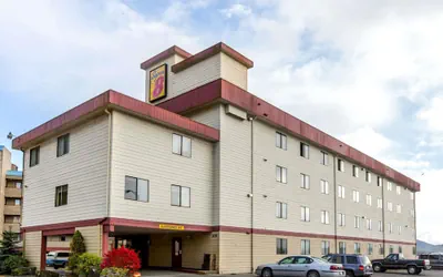 Photo 2 - Super 8 by Wyndham Ketchikan