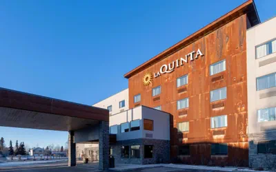Photo 2 - La Quinta Inn & Suites by Wyndham Anchorage Airport