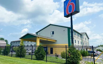 Photo 2 - Motel 6 Lancaster, PA