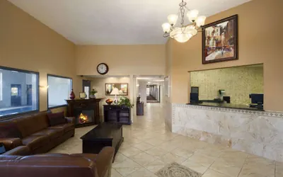 Photo 3 - Super 8 by Wyndham Kennewick