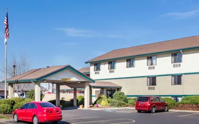 Photo 2 - Super 8 by Wyndham Union Gap Yakima Area