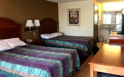 Photo 2 - Travelodge by Wyndham Laurel/Ft. Meade/Near NSA
