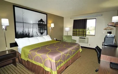 Photo 4 - Super 8 by Wyndham Greenville