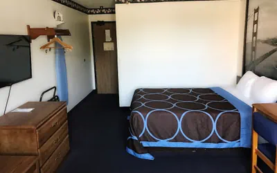 Photo 4 - Best Inn